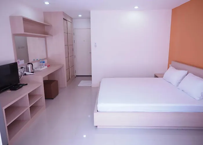 Apartment Baan Mek Mok *
