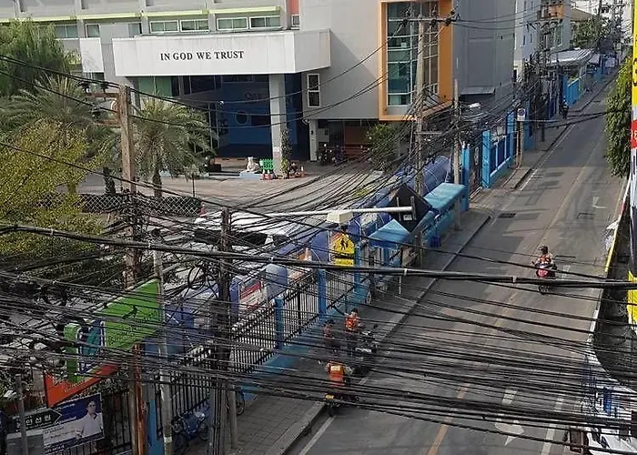Baan Mek Mok Apartment