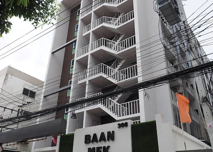 Baan Mek Mok Apartment *