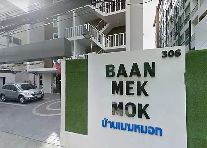 Baan Mek Mok Apartment