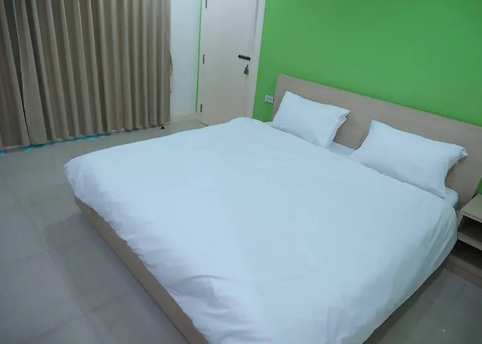 Apartment Baan Mek Mok *